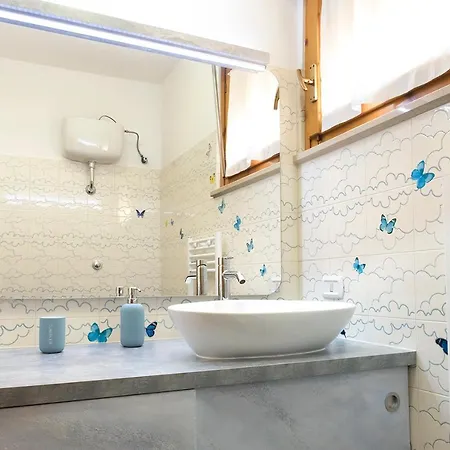 S305 - Sirolo, Deliziosa Con Portico